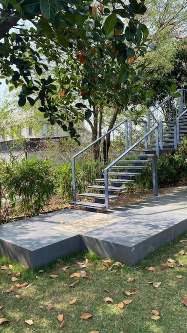 Shakuntala Farms - Rustic Farmstay With Modern Comforts 나식 외부 사진