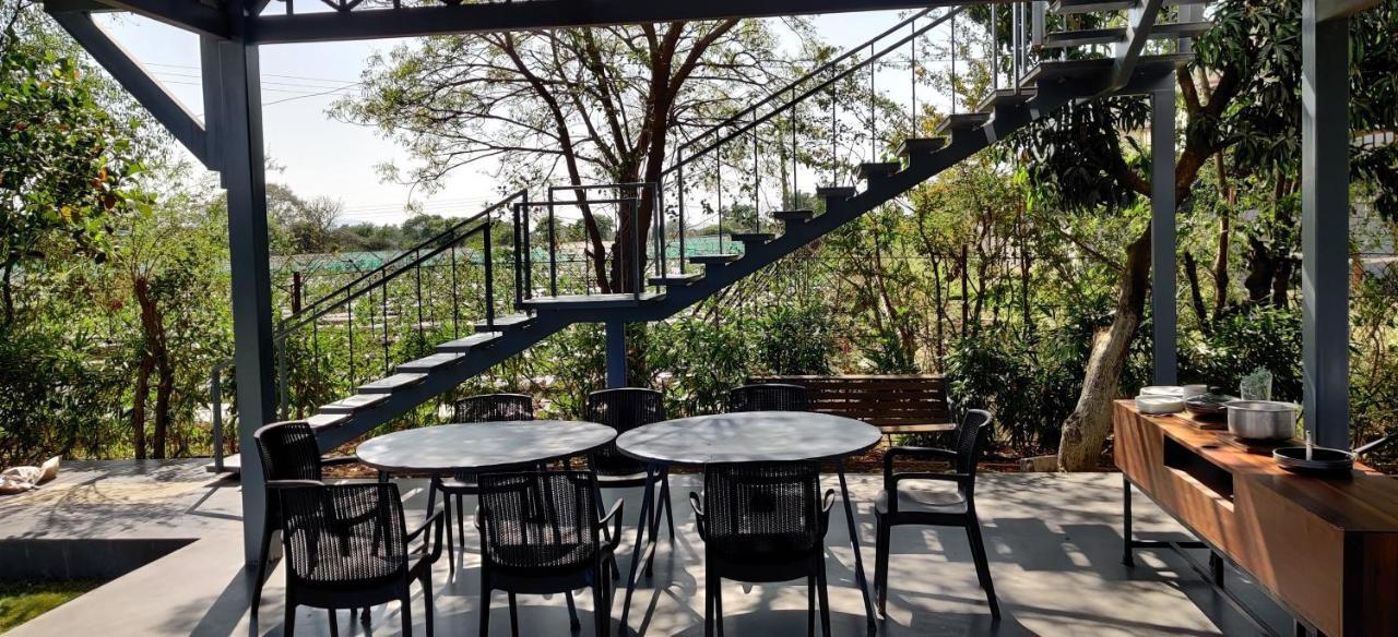 Shakuntala Farms - Rustic Farmstay With Modern Comforts 나식 외부 사진